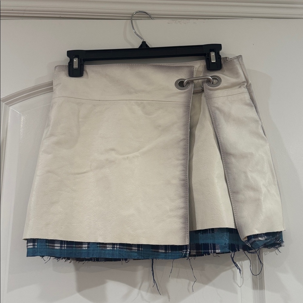 White leather mini skirt